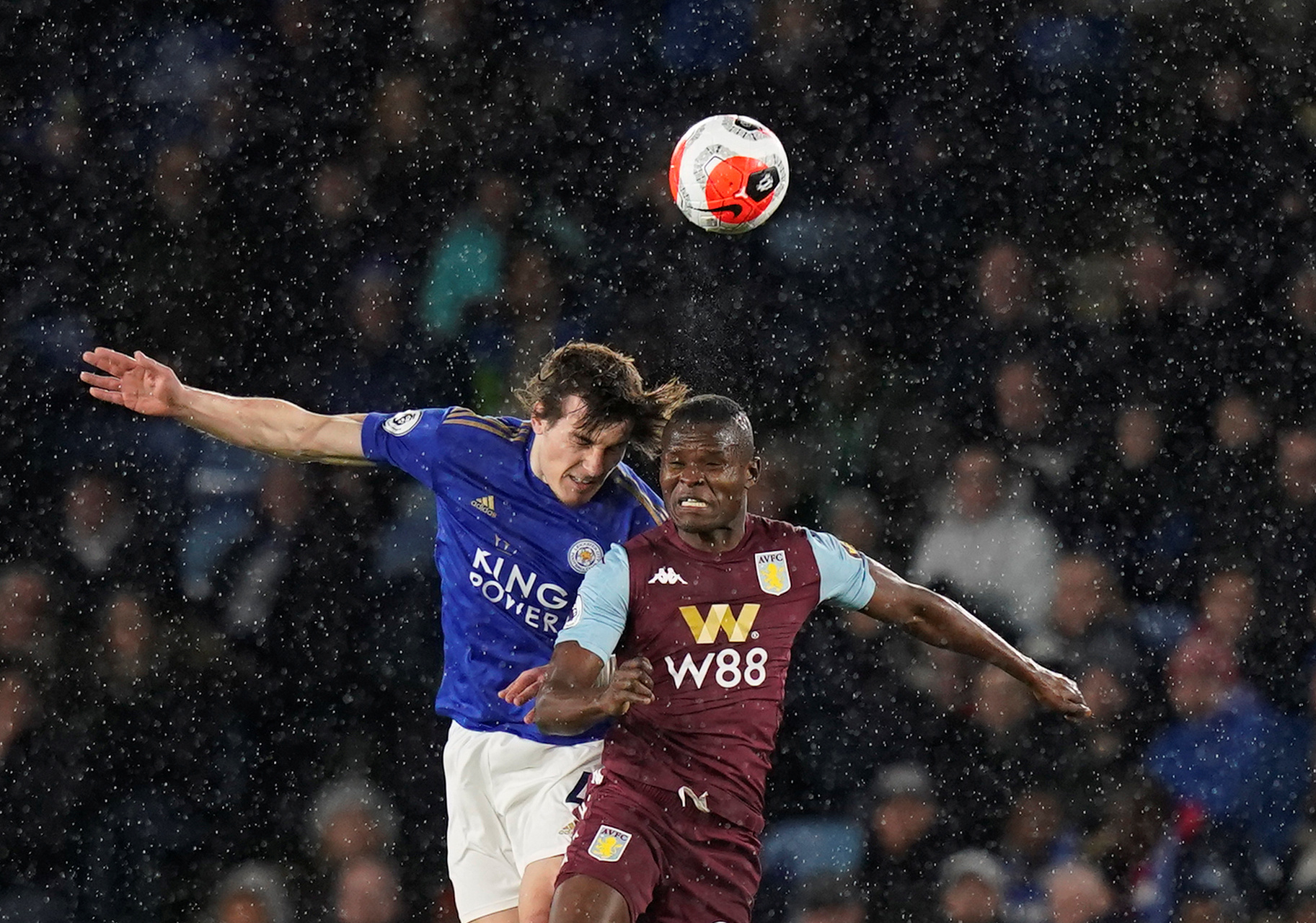 瓜迪奧拉:衛冕冠軍身份投身歐冠,沃克表現更為專註!.